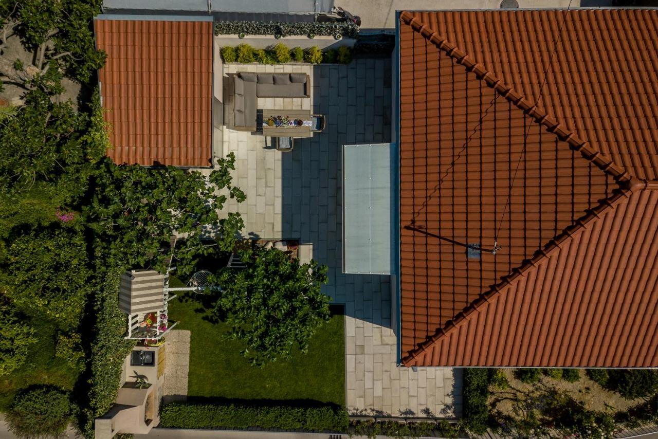 Villa Katess With Heated Pool Split Exterior photo