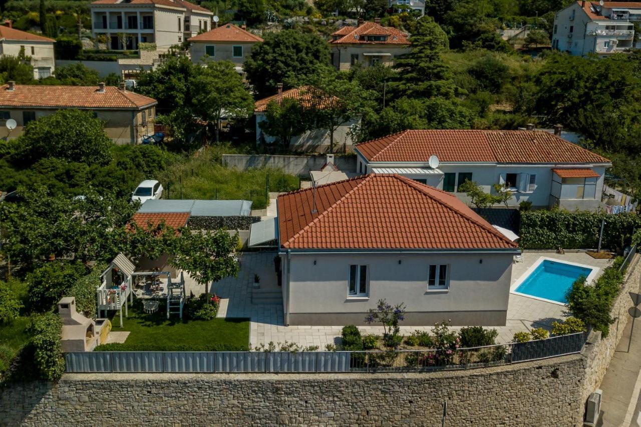 Villa Katess With Heated Pool Split Exterior photo