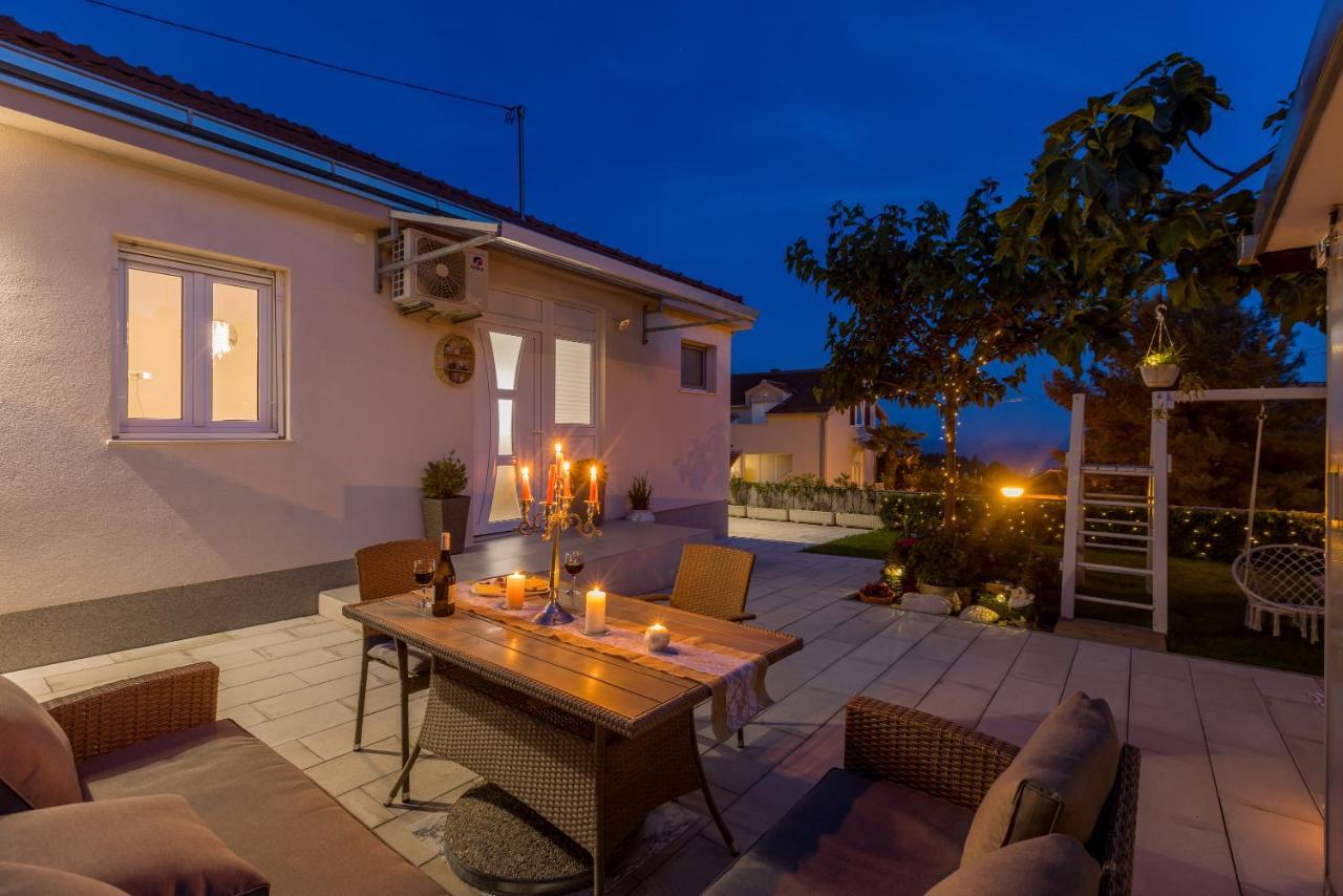 Villa Katess With Heated Pool Split Exterior photo