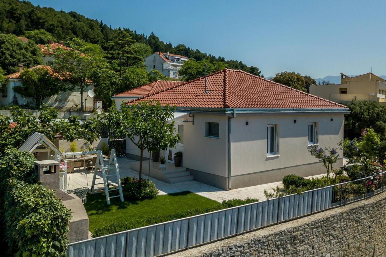 Villa Katess With Heated Pool Split Exterior photo
